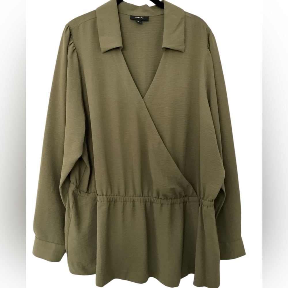 ALFANI Burnt Green V-Neck Blouse 2X NWT